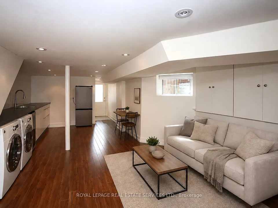 506 Manning Ave #LOWER