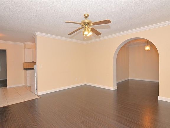 3rd image of 6515 Lake Lerla Dr