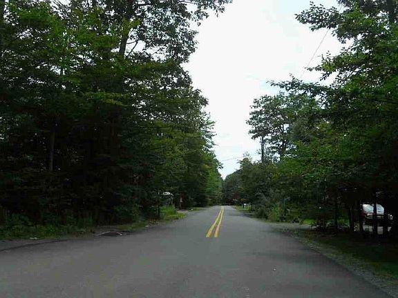 Exterior Neighborhood (street photo)