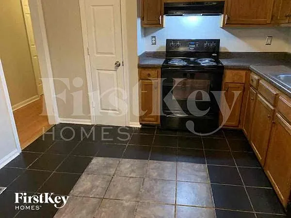 6140 Littleton Dr — Photo 4