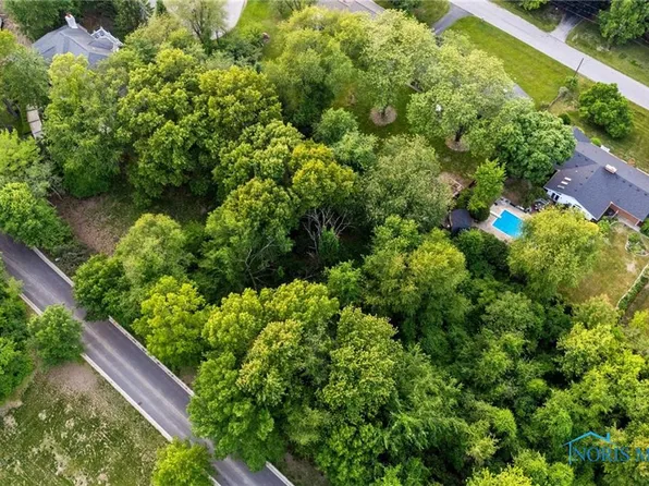 4812 Cinnamon Ln, Sylvania, OH 43560