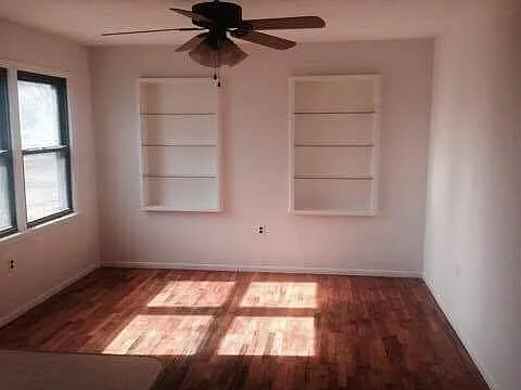 1019 W Hazel St — Photo 2