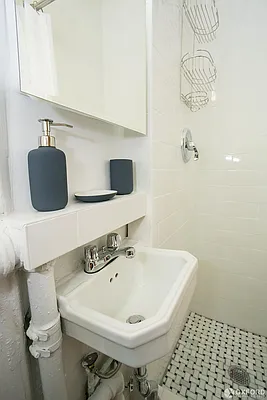 Rented by Oxford Property Group | media 39
