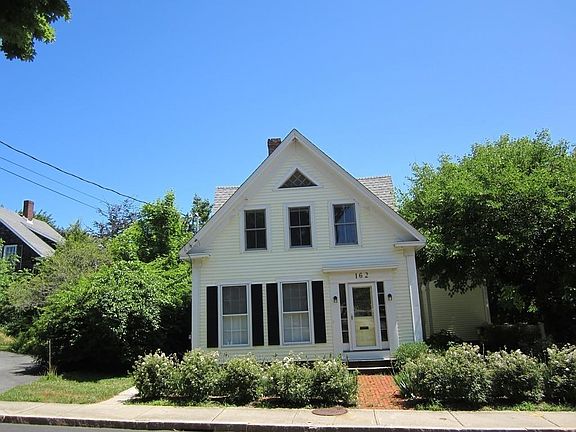 3rd image of 162 Sandwich St #2