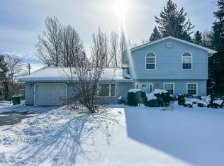 939 Parkside Dr, Centreville, NS B0P 1J0