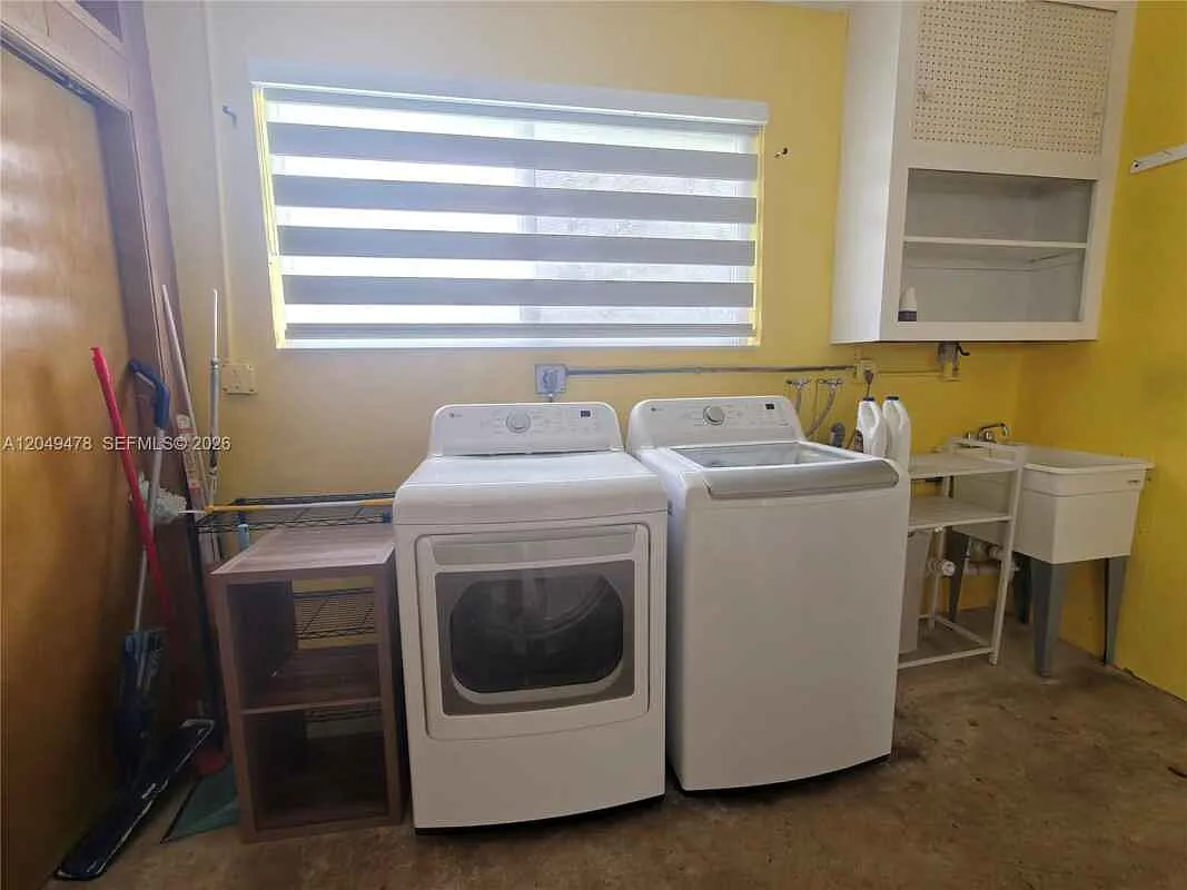 3410 Cleveland St Hollywood, Fl 33021 — Photo 2