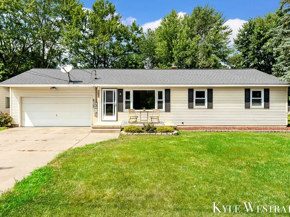 107 Gaines St SE, Grand Rapids, MI 49548