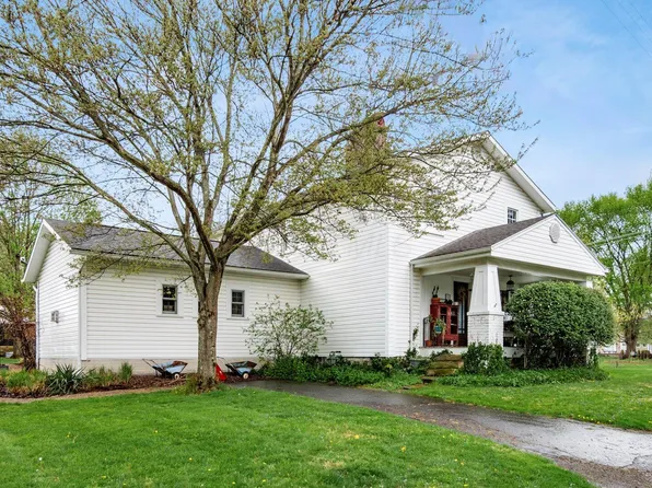 71 Clouse Ln, Granville, OH 43023