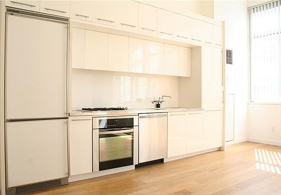 2nd image of 2728 Thomson Ave Unit 353