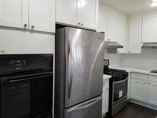 5th image of 823 N Alta Vista Blvd