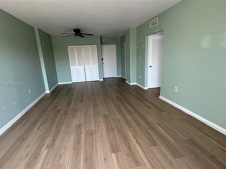 400 Kings Point Dr #316 — Photo 9