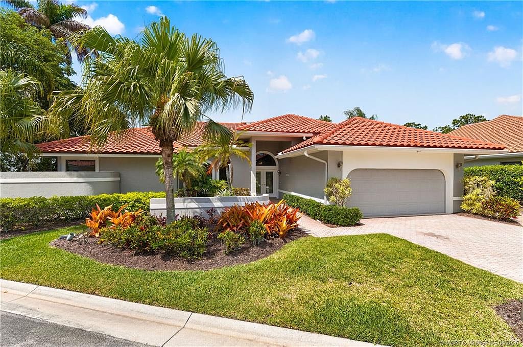 1743 NW Buttonbush Cir