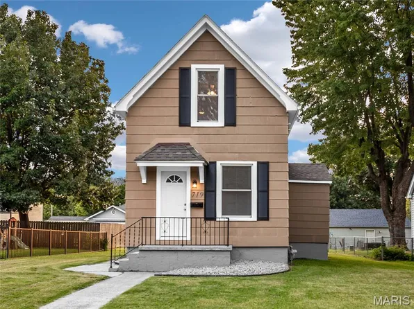 719 Summit Ave, Collinsville, IL 62234