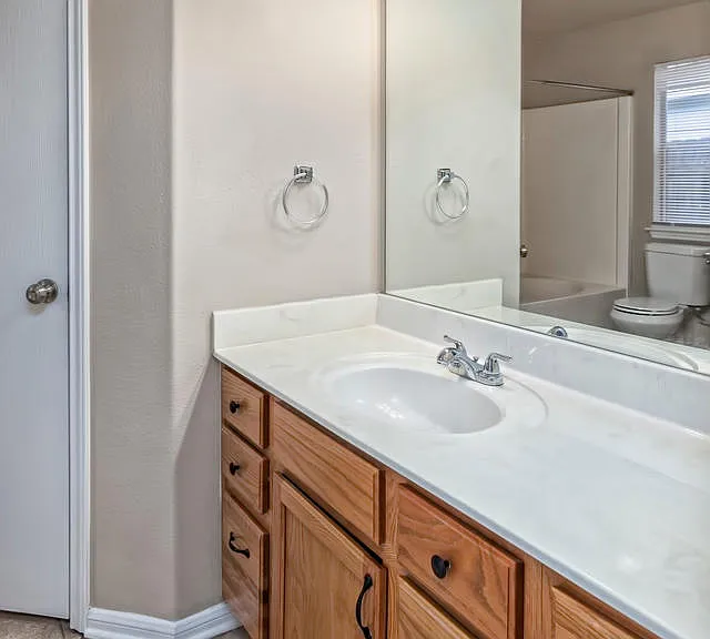 4806 Sterling Manor Dr — Photo 10