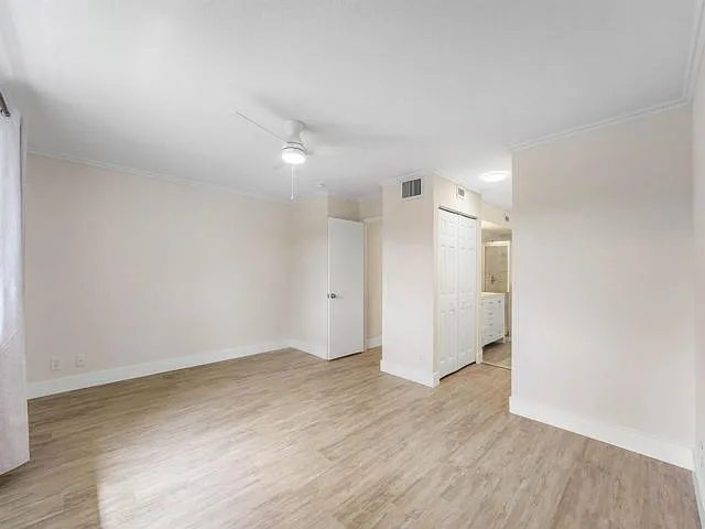 2482 Cordoba Bnd — Photo 3