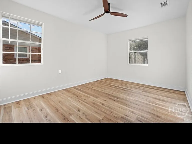408 Valentine Dr — Photo 14