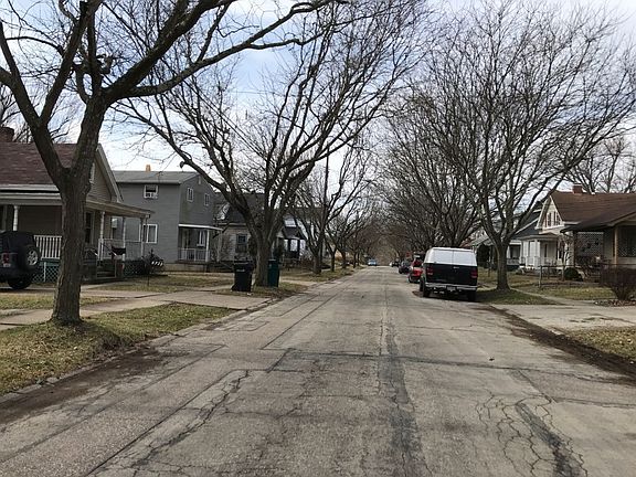 4th image of 6615 Windward Ave