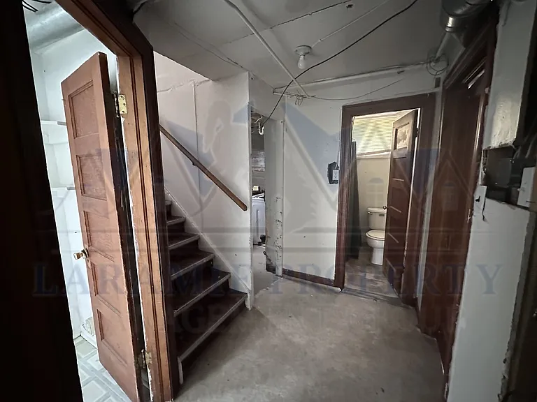 918 E Gibbon St — Photo 4
