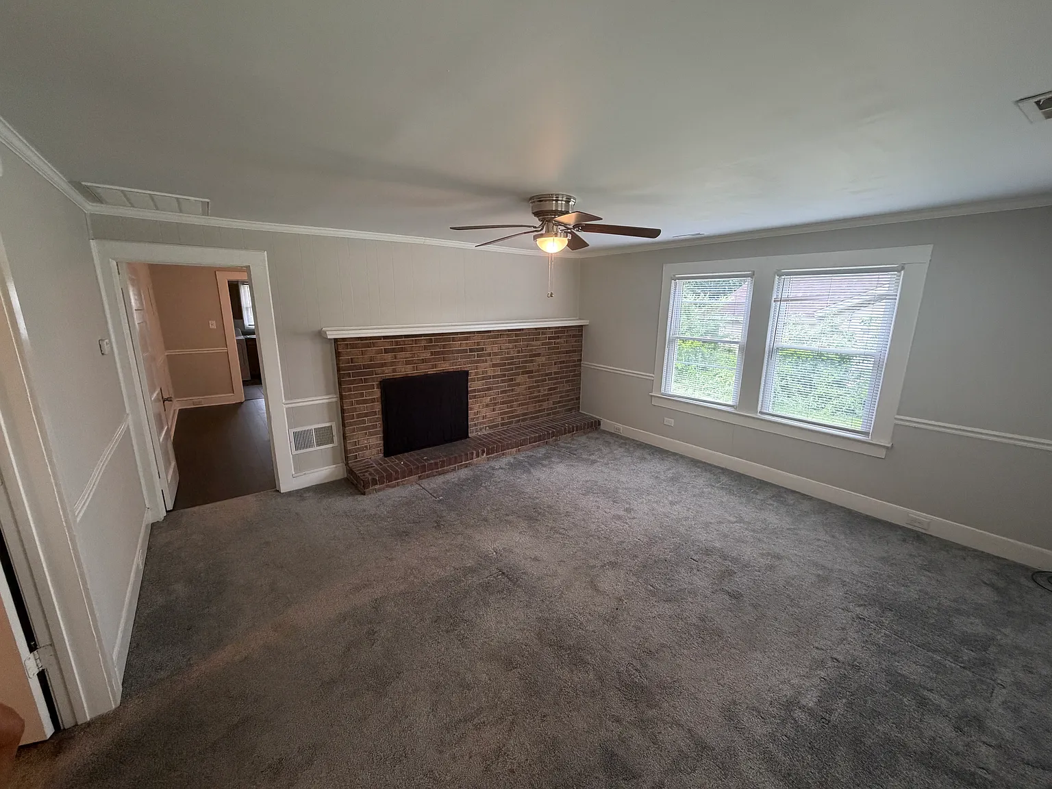 1 bed, 813 sqft, $1,350 — Photo 2