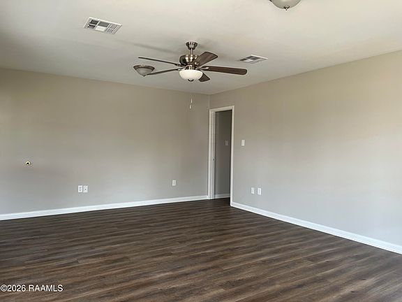 4th image of 1239 Barras Rd