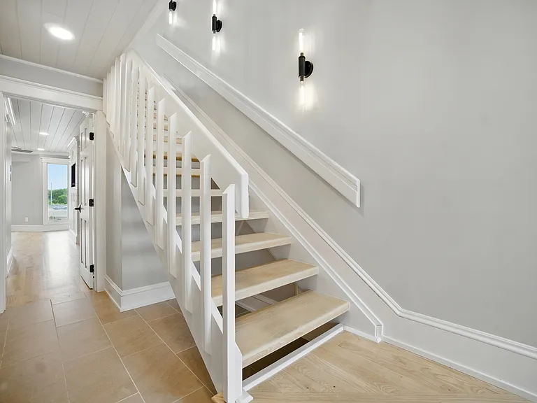 100 Pinewood Rd #128 — Photo 4
