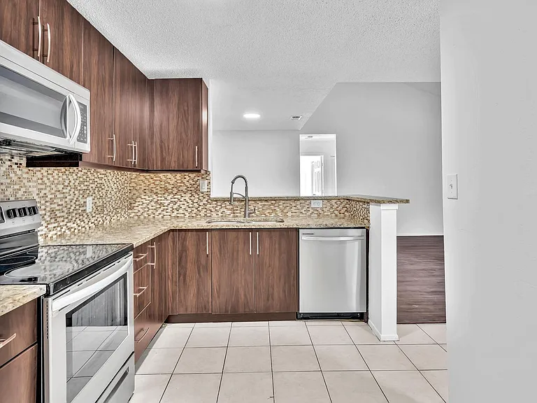 11225 W Atlantic Blvd #306 — Photo 30