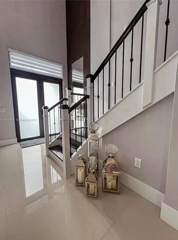 5 bed, 5.0 bath, $8,500 — Photo 3