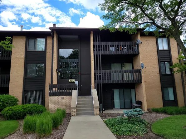 6137 Knoll Wood Rd APT 108, Willowbrook, IL 60527