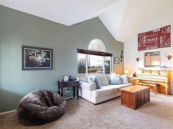 5th image of 3030 Flynn Ln