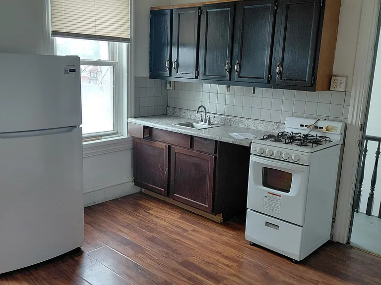 336 N 6th St #ST3 — Photo 1