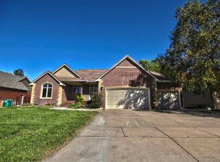 222 N Rainbow Lake Rd, Wichita, KS 67235