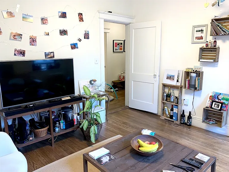 60 Queensberry St #9 — Photo 2
