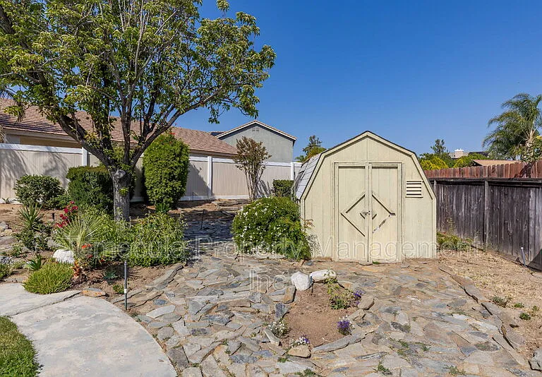26440 Saint Ives Ct — Photo 20