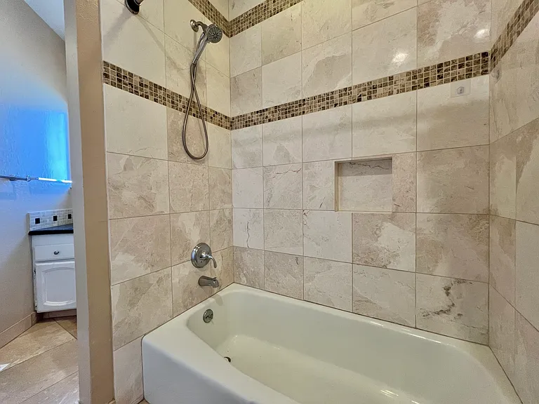 463 Sea Horse Dr — Photo 19