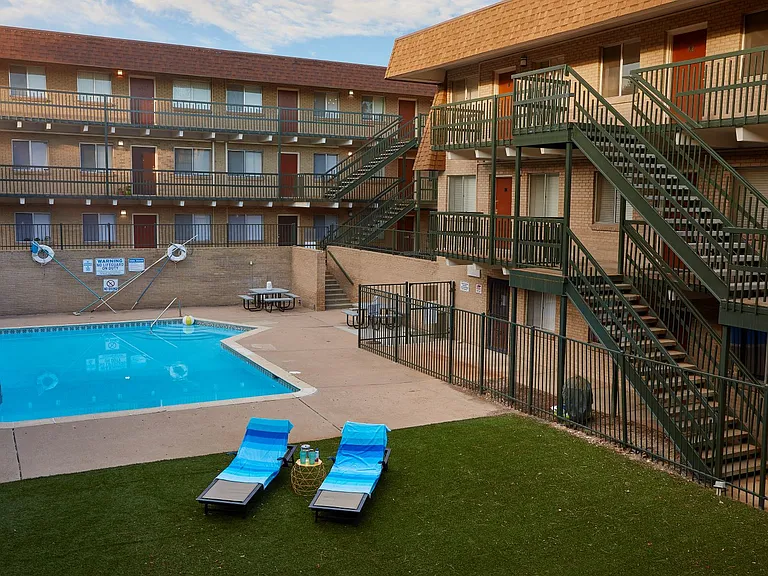 Weston Ridge Apartments — Photo 14