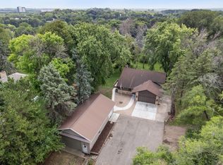 2400 Dodd Rd, Mendota Heights, MN 55120