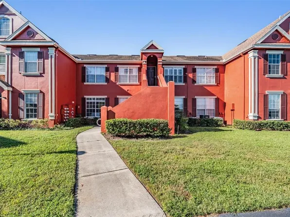 9586 Lake Chase Island Way #9586, Tampa, FL 33626