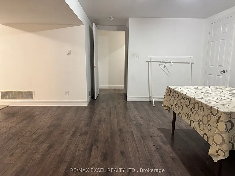 30 Marion Cres — Photo 7