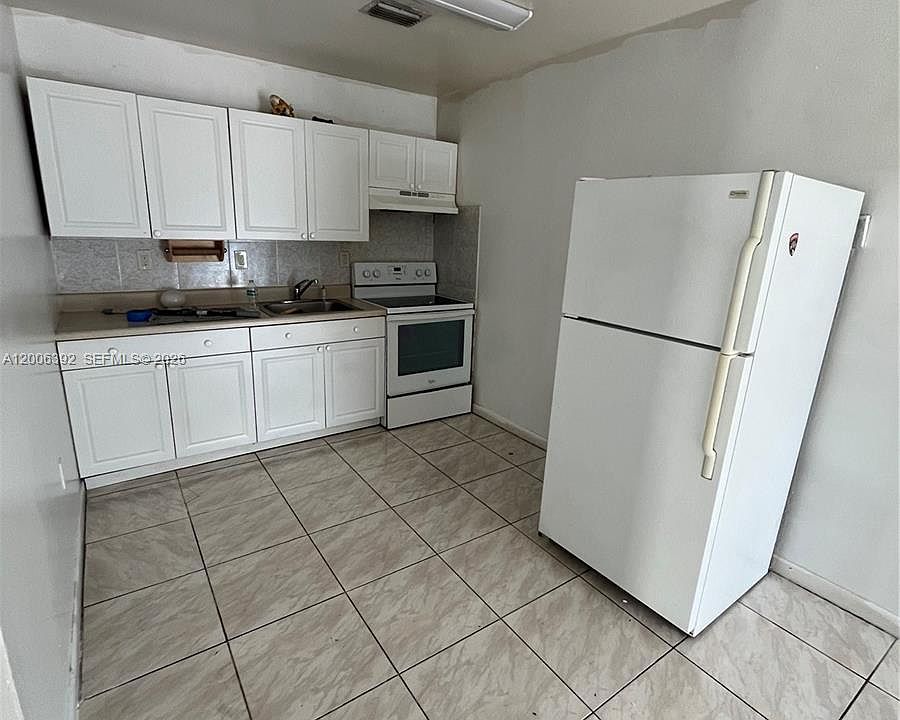 1st image of 334 E 21st St #5