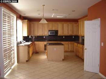 2nd image of 608 Wassen Ct