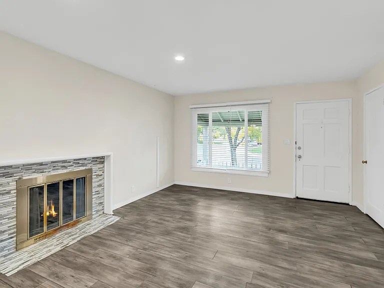 2551 Cumberland Rd — Photo 4