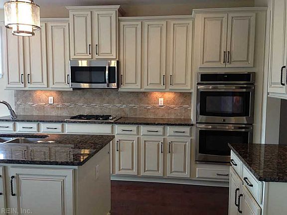 5th image of 3925 Walkers Bend Dr