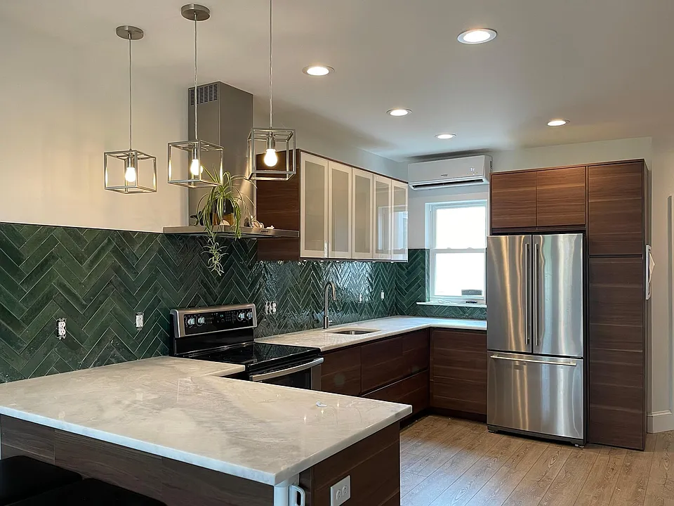 512 Penn Ave #2