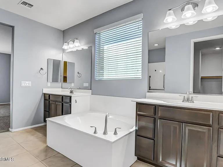 5429 W Lydia Ln — Photo 36