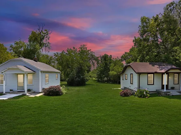 1344 Taylor Rd, Auburn Hills, MI 48326