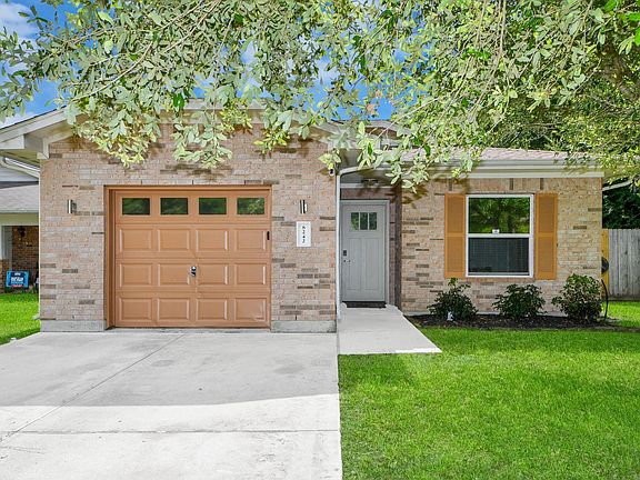 3rd image of 8242 Oak Knoll Ln