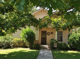1209 N Houston St, Comanche, TX 76442