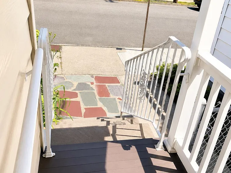 80 Franklin Ave — Photo 12