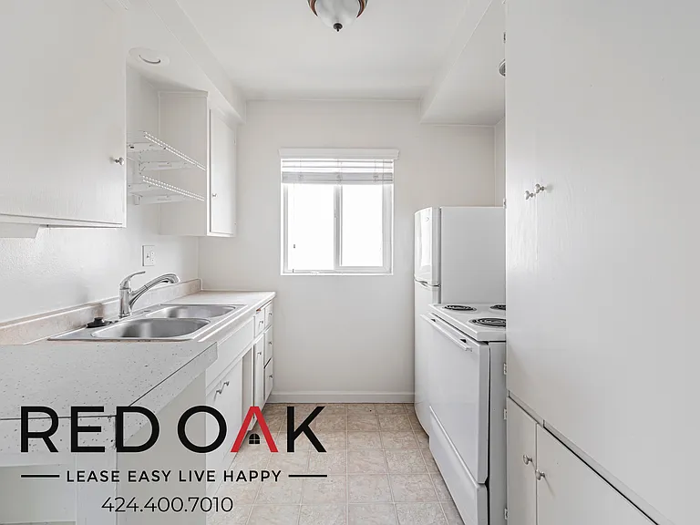16910 Crenshaw Blvd #20 — Photo 4