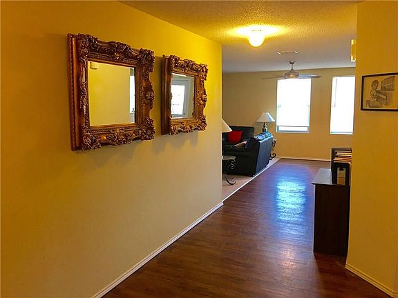 4th image of 1227 McMillan Dr